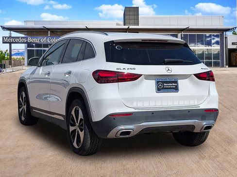 Used 2025 Mercedes-Benz GLA 250 4MATIC image 5