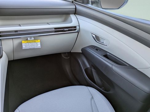 New 2026 Hyundai Tucson SE image 21