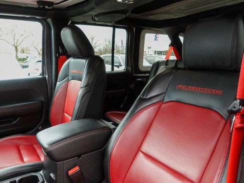 Used 2023 Jeep Wrangler Unlimited Rubicon 4xe image 23