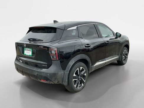 Used 2025 Nissan Kicks SV AWD/4WD image 21