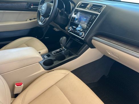 Used 2018 Subaru Outback 2.5i Limited AWD/4WD image 15