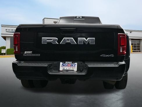 Used 2026 RAM 3500 Laramie AWD/4WD image 4