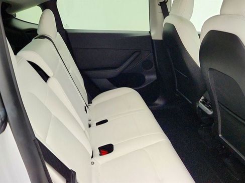 Used 2023 Tesla Model Y Long Range AWD/4WD image 25