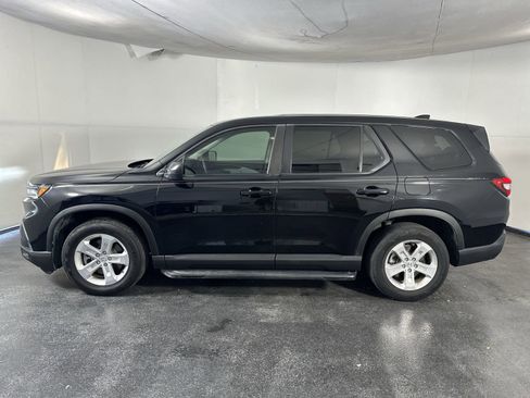 Used 2023 Honda Pilot LX image 5