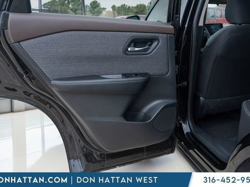 Used 2023 Nissan Rogue SV FWD image 16