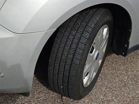 Used 2022 Ford Transit Connect XLT image 11