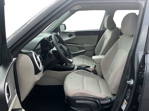 Used 2024 Kia Soul LX w/ Option Group 015 FWD image 14