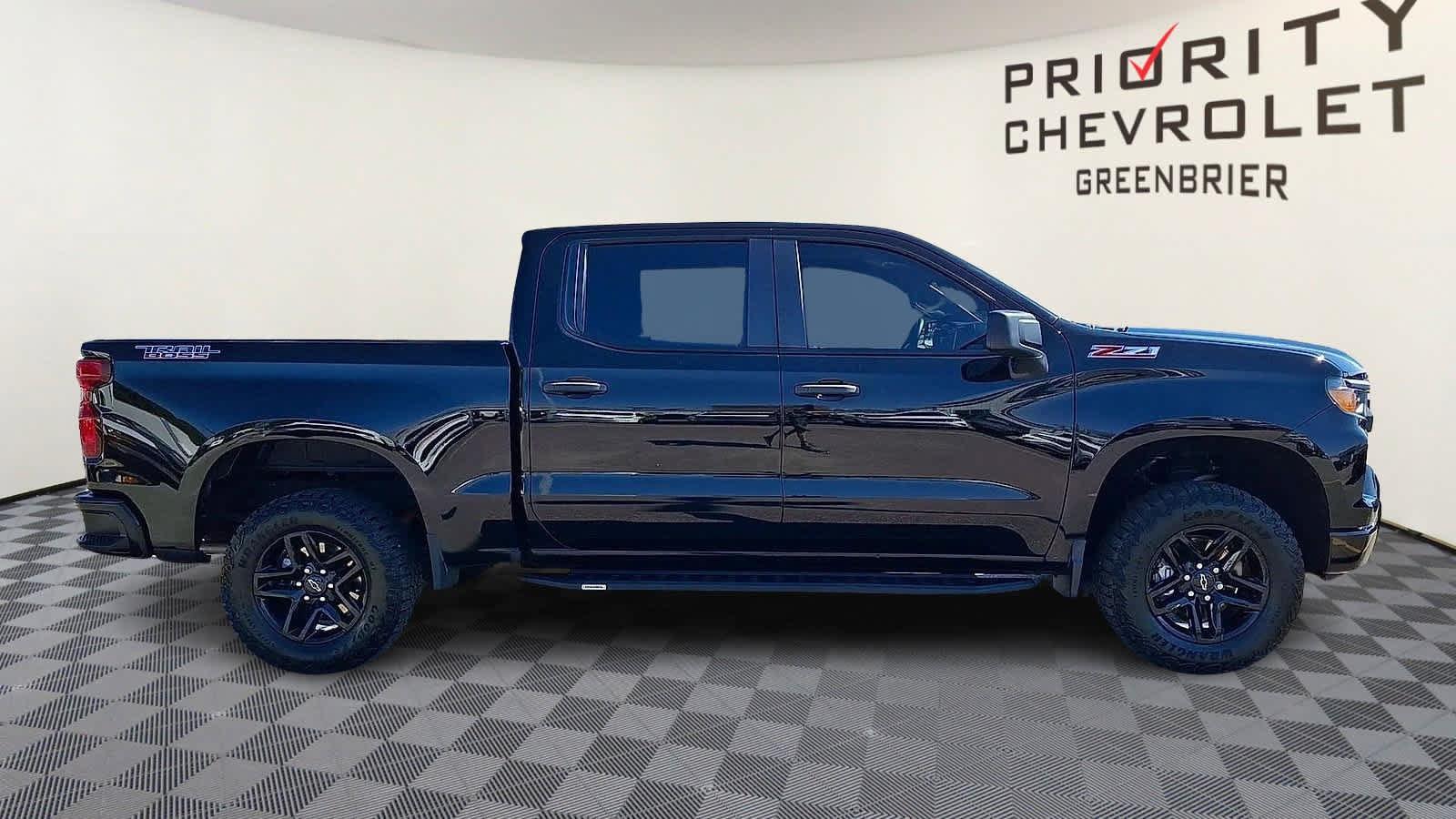 Used 2024 Chevrolet Silverado 1500 Custom Trail Boss AWD/4WD image 9