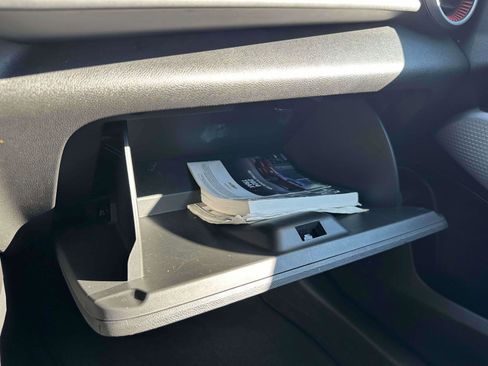 Used 2024 Chevrolet Trax RS image 31