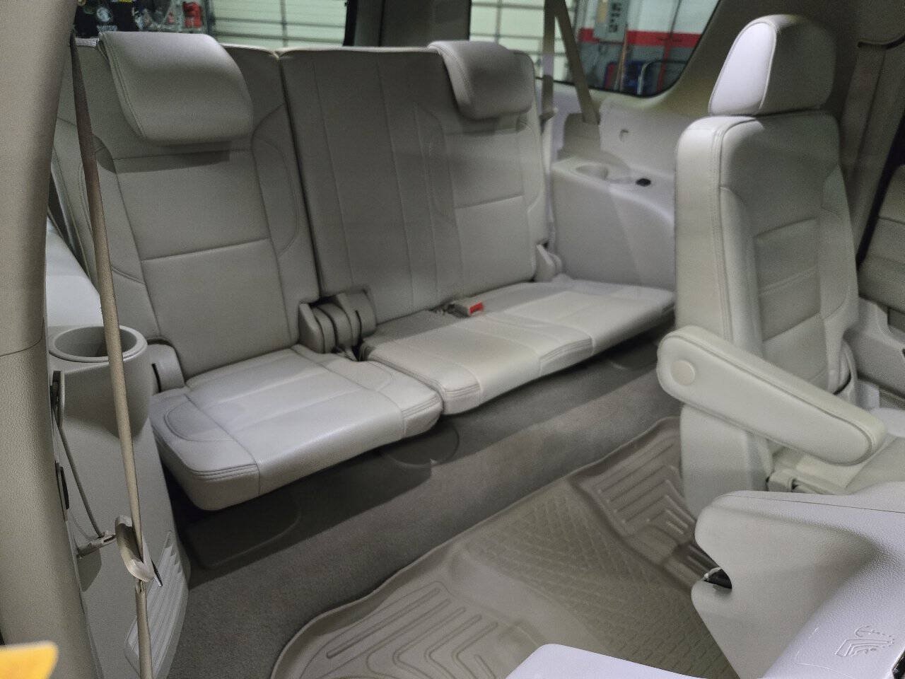 Used 2020 GMC Yukon XL Denali RWD image 15