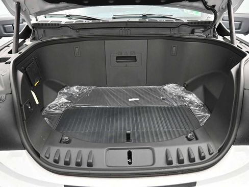 Used 2025 Ford F150 Lightning Flash image 11