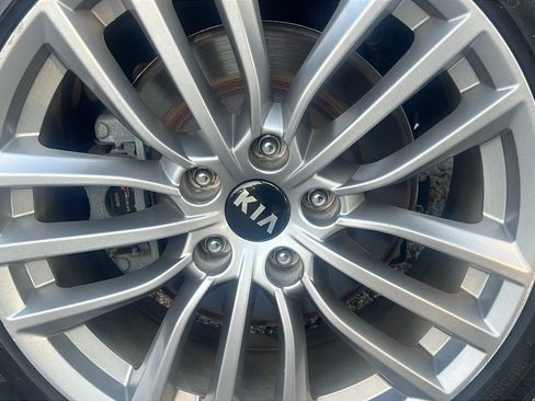 Used 2018 Kia Stinger RWD image 43