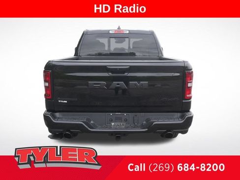 New 2026 RAM 1500 4x4 Crew Cab image 7