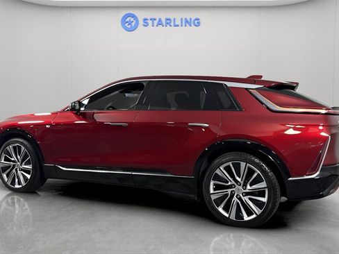 Used 2024 Cadillac Lyriq Luxury w/ LPO, Floor Liner Package image 4