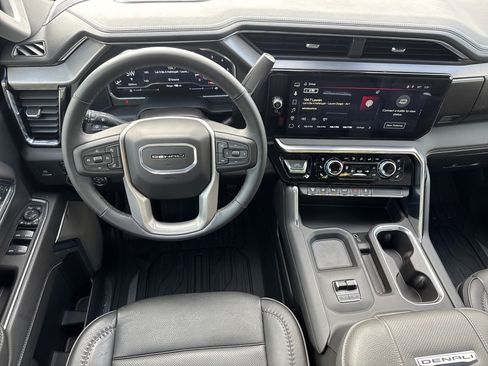 Used 2024 GMC Sierra 3500 Denali w/ Denali Reserve Package image 18