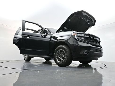 New 2025 Ford Expedition Active image 34