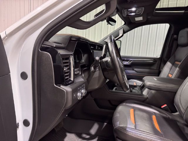 Used 2024 GMC Sierra 2500 AT4 w/ Technology Package AWD/4WD image 11