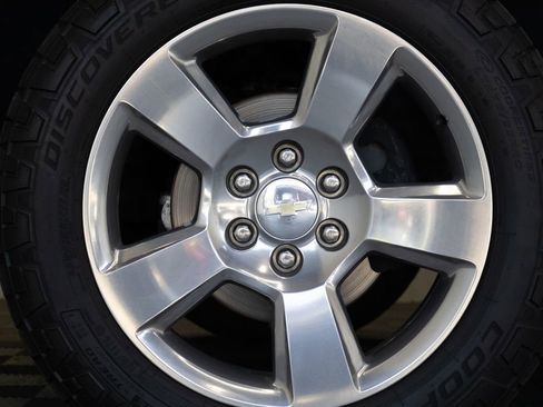 Used 2018 Chevrolet Silverado 1500 LTZ Z71 w/ LTZ Plus Package AWD/4WD image 10