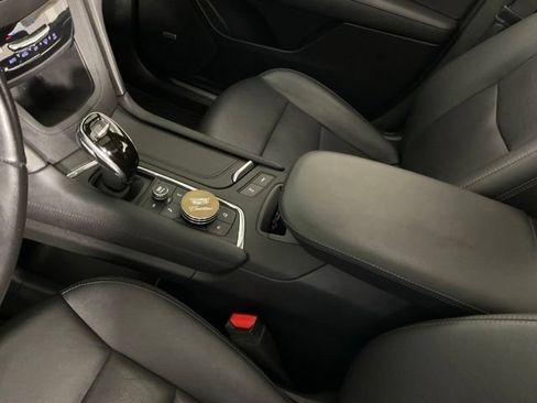 Used 2020 Cadillac XT5 Premium Luxury FWD image 16