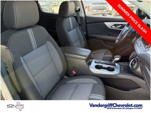 Certified 2024 Chevrolet Blazer LT w/ Convenience Package FWD image 25