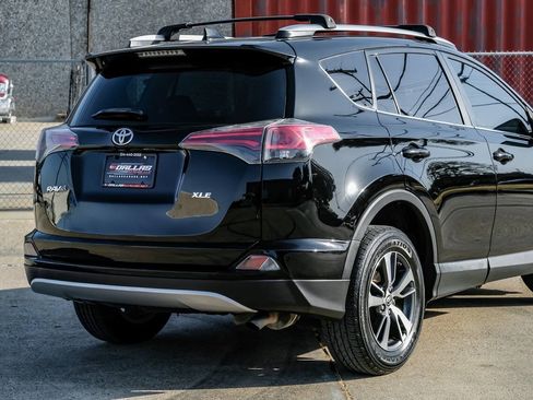 Used 2016 Toyota RAV4 XLE FWD image 12