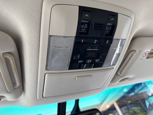 Used 2010 Lexus GX 460 w/ Comfort Plus Pkg AWD/4WD image 13