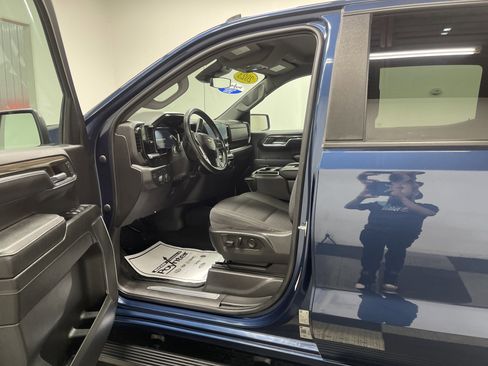 Used 2023 Chevrolet Silverado 1500 LT image 9