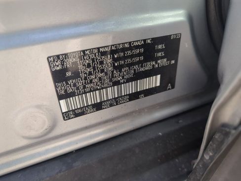 Used 2023 Toyota RAV4 Limited image 25