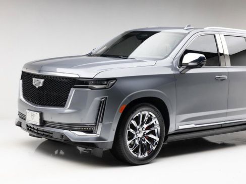 Used 2021 Cadillac Escalade Premium Luxury Platinum w/ LPO, Radiant Package image 37