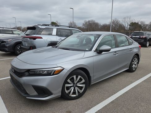 Used 2022 Honda Civic LX image 3