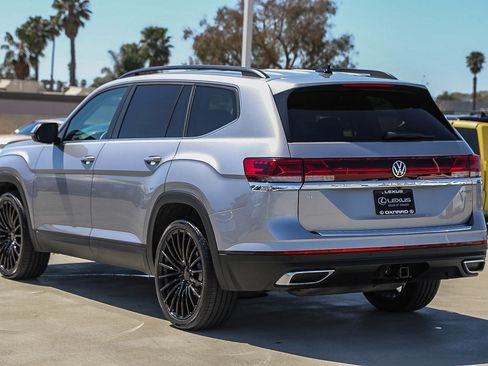 Used 2024 Volkswagen Atlas SE image 5