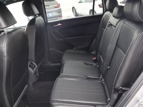 Used 2023 Volkswagen Tiguan SE R-Line image 21