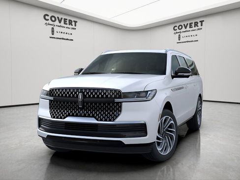 New 2026 Lincoln Navigator L Reserve image 2
