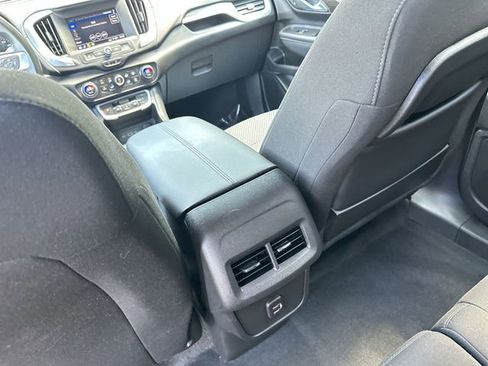 Used 2023 GMC Terrain SLE w/ Driver Convenience Package FWD image 23