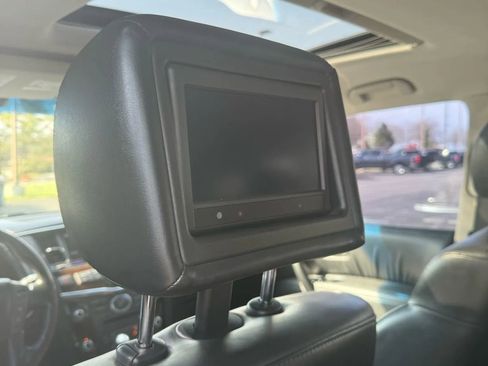 Used 2012 INFINITI QX56 4WD w/ Deluxe Touring Pkg image 43
