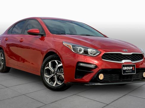 Used 2020 Kia Forte LXS image 2