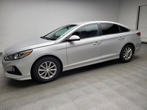 Used 2019 Hyundai Sonata SE FWD image 2