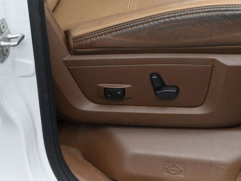 Used 2022 RAM 2500 Limited AWD/4WD image 32