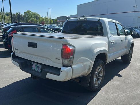 Used 2019 Toyota Tacoma Limited AWD/4WD image 5