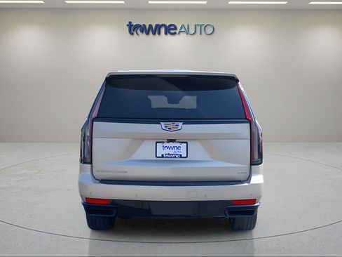 Used 2022 Cadillac Escalade Sport w/ Touring Package AWD/4WD image 4