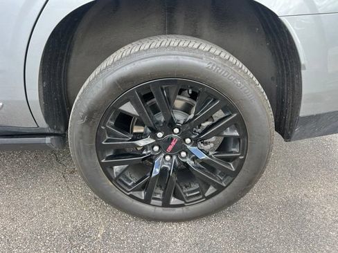 Used 2024 GMC Yukon Denali AWD/4WD image 11