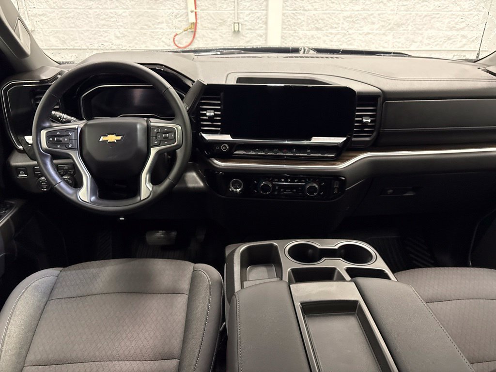 Used 2024 Chevrolet Silverado 1500 LT AWD/4WD image 14