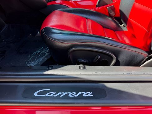 Used 2004 Porsche 911 Carrera RWD image 32