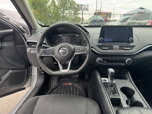 Used 2019 Nissan Altima 2.5 S FWD image 4