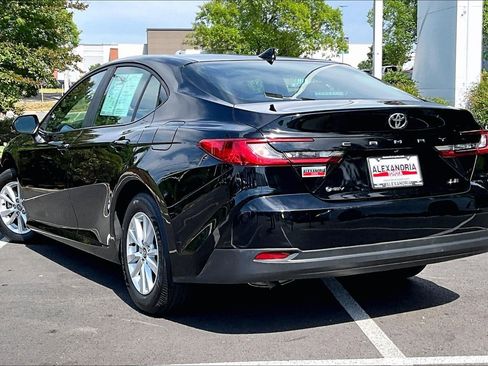 Used 2025 Toyota Camry LE FWD image 11