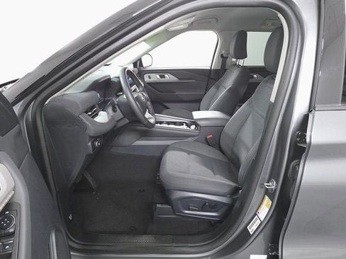 Used 2025 Ford Explorer Active image 10