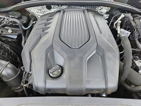 Certified 2023 Porsche Macan Turbo AWD/4WD image 30