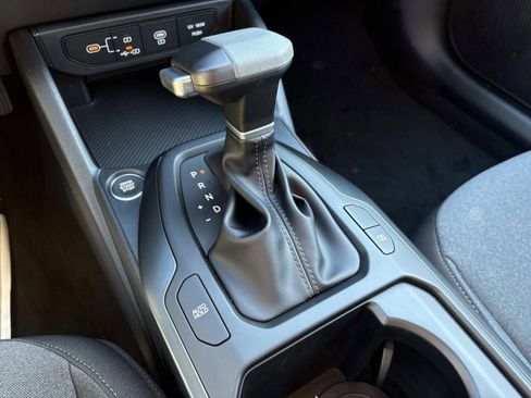 New 2025 Kia K4 LXS image 26