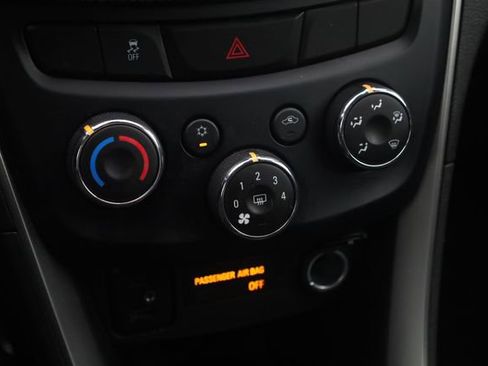 Used 2020 Chevrolet Trax LS w/ Tint and Cruise Package FWD image 17