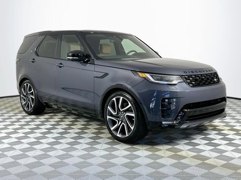 Used 2025 Land Rover Discovery Dynamic SE AWD/4WD image 3